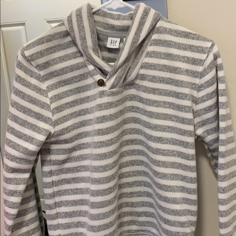 Boys gap sweater